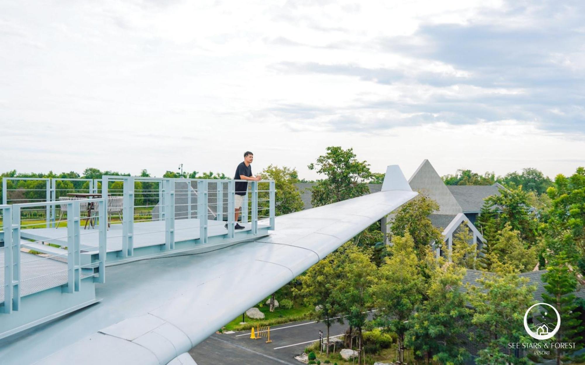 See Stars & Forest Resort Amphoe Sawang Daen Din Eksteriør billede