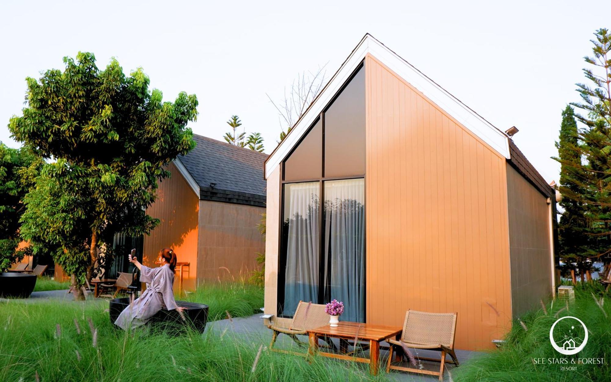 See Stars & Forest Resort Amphoe Sawang Daen Din Eksteriør billede