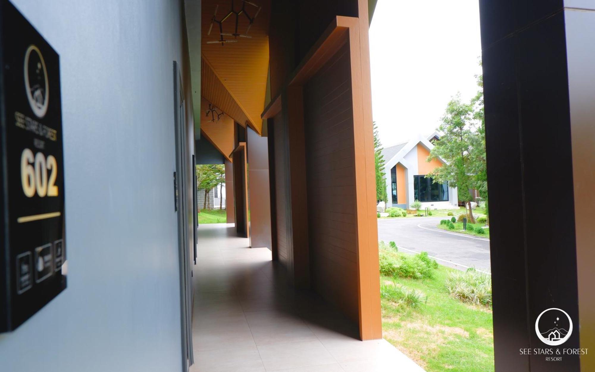 See Stars & Forest Resort Amphoe Sawang Daen Din Eksteriør billede