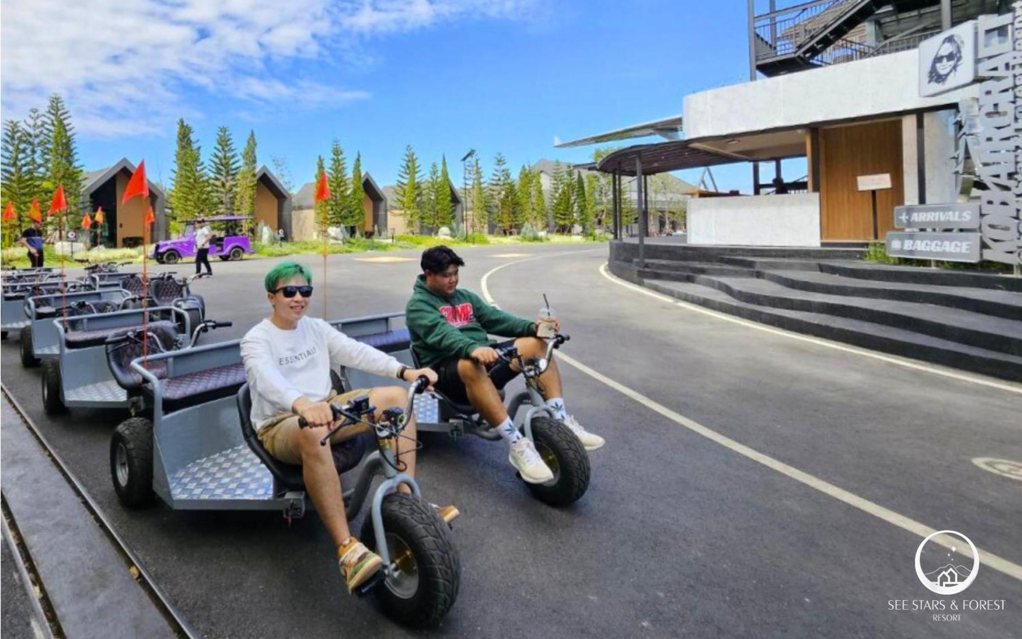 See Stars & Forest Resort Amphoe Sawang Daen Din Eksteriør billede